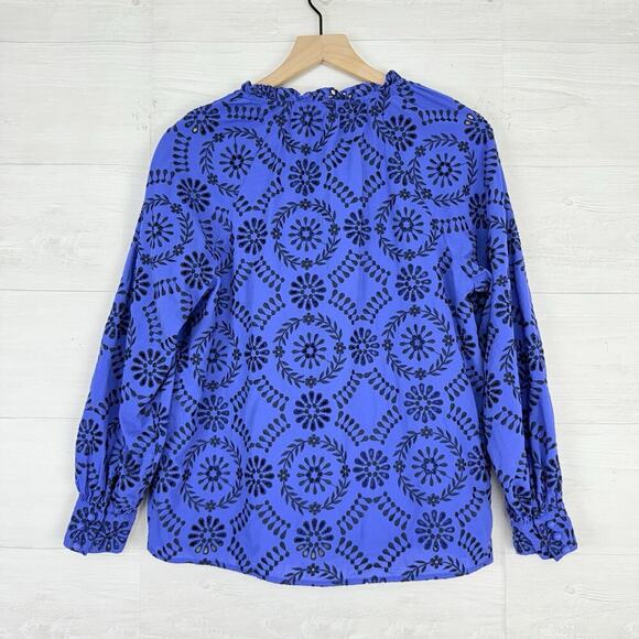 Ann Taylor Eyelet Top Blouse Size Medium Floral Blue Popover Long Sleeve Preppy - Picture 6 of 15
